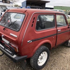 Lada Niva Rojo