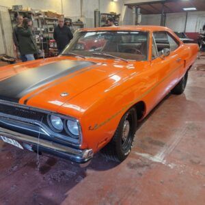 alquiler plymouth road runner